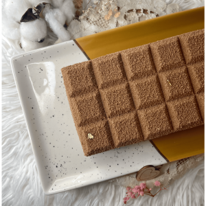 Entremets Bonjour 2025 en forme de tablette, vu du dessus